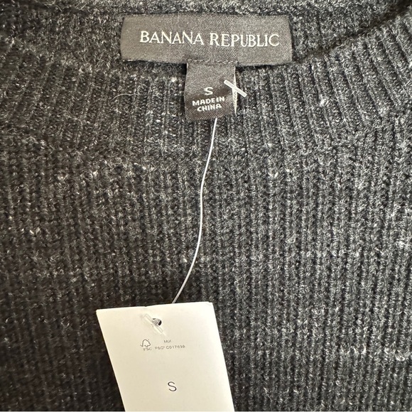 NWT Banana Republic Marino Wool Blend Crewneck Sweater Size S - Picture 7 of 7
